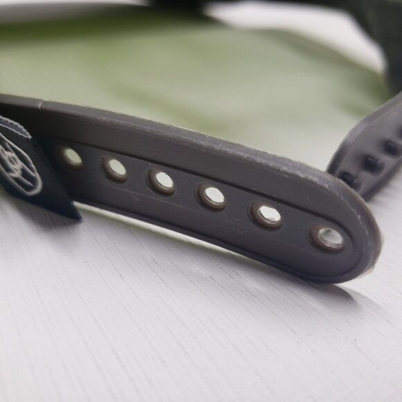 Ariat Snap Back Mesh Back Hat Adjustable Embroidered Logo Green Gray - Picture 15 of 16